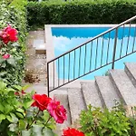 Casa Azalea בית נופש *
